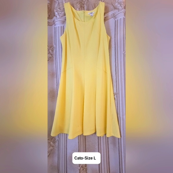 Dress - Picture 1 of 1